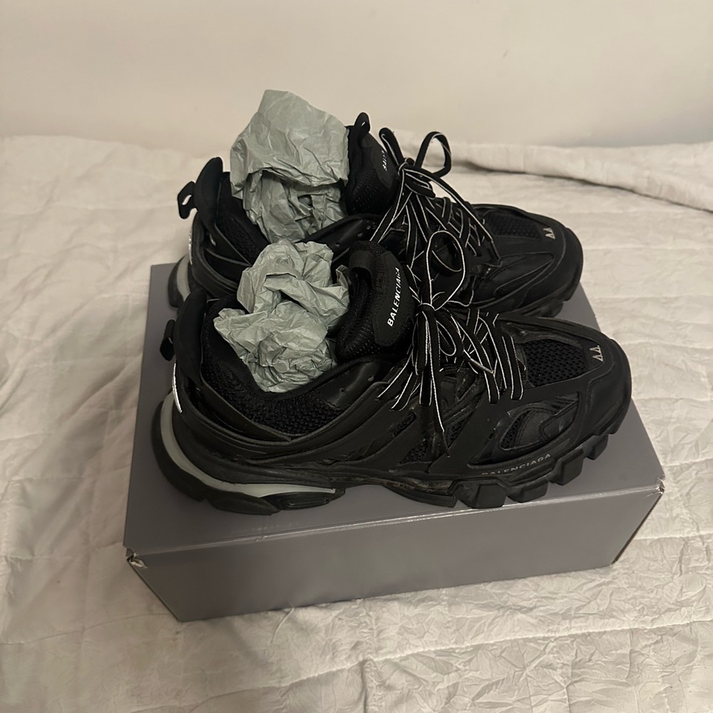 Balenciga Track LED